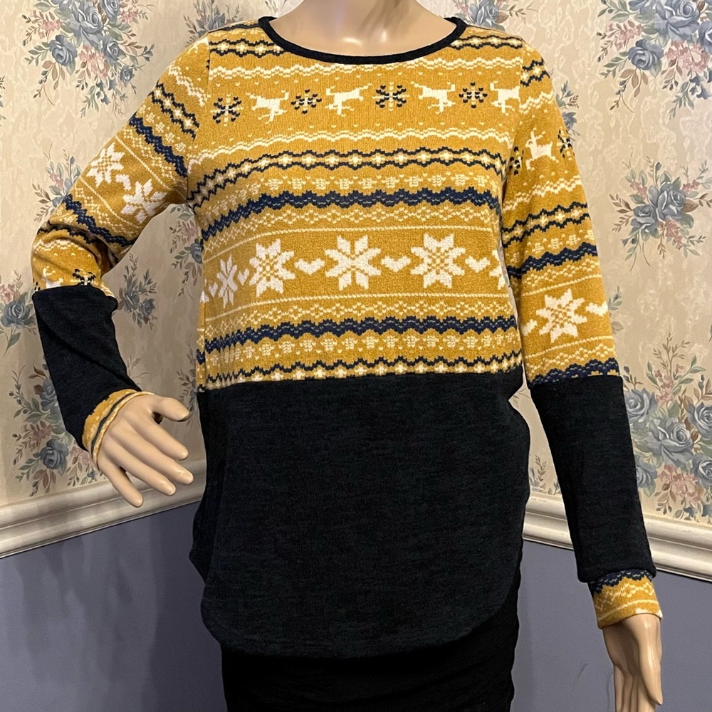 Navy & Mustard Reindeer & Snowflake Winter Christmas Sweater, Size S, NWT